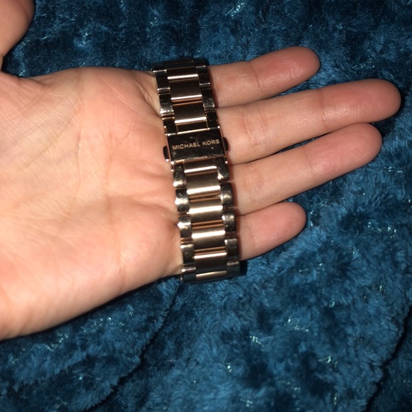 Mk smartwatch. - Picture 2 of 3